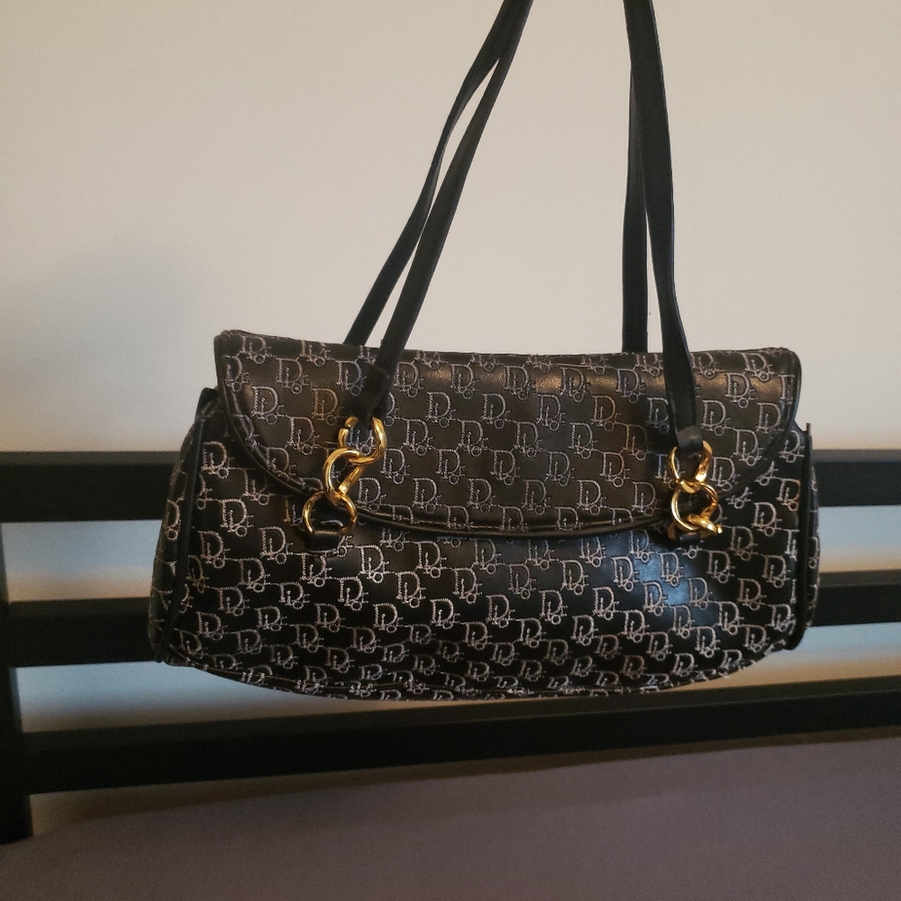 Dior purse